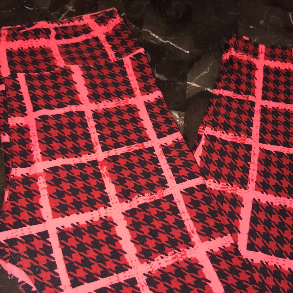 Lularoe red and pink houndstooth TC leggings
